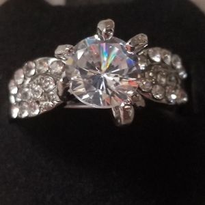 Cubic Zirconia Luxury. Solitarie Ring New